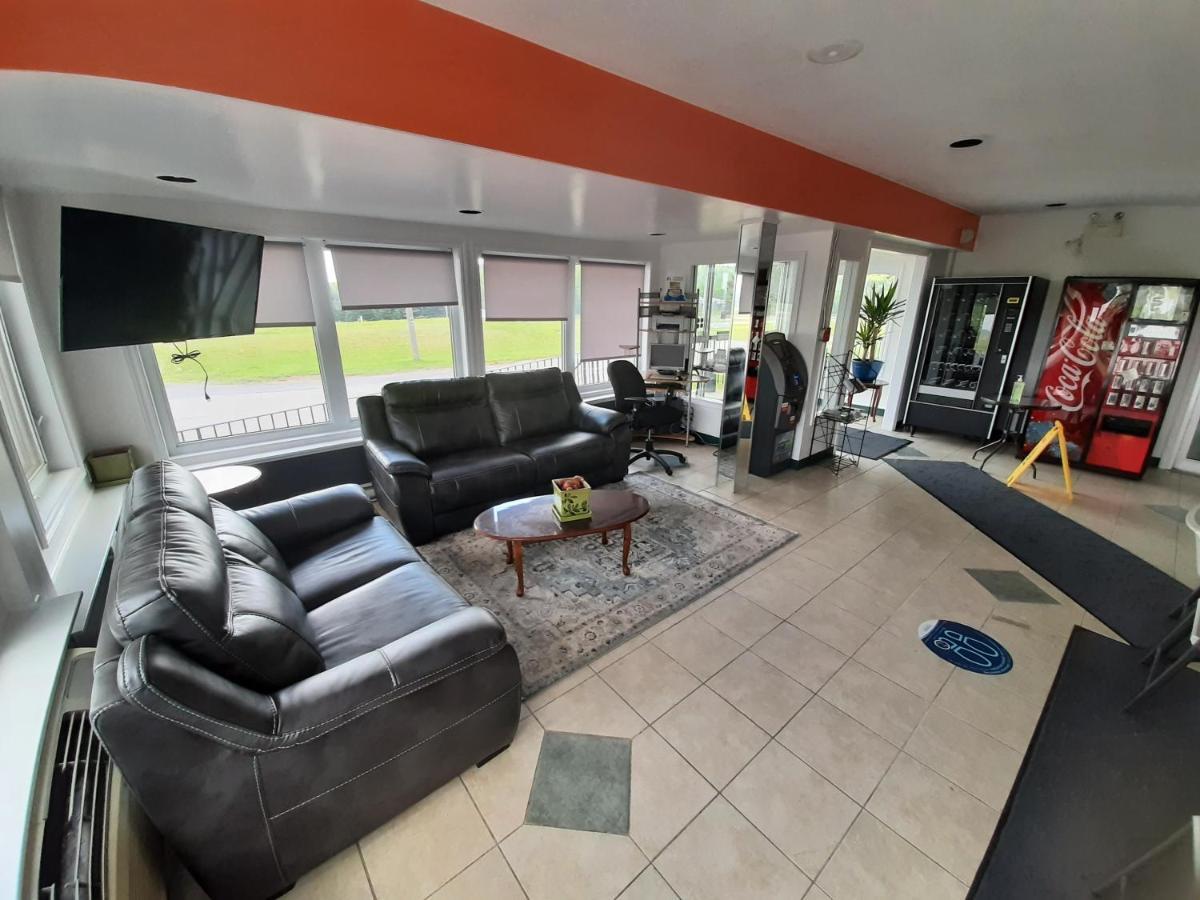 Howard Johnson By Wyndham Woodstock Nb Luaran gambar