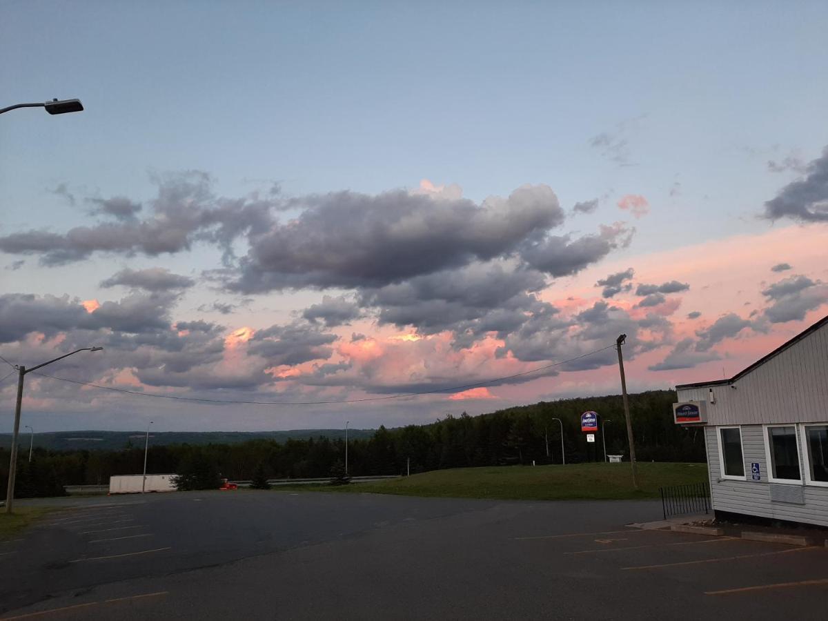 Howard Johnson By Wyndham Woodstock Nb Luaran gambar